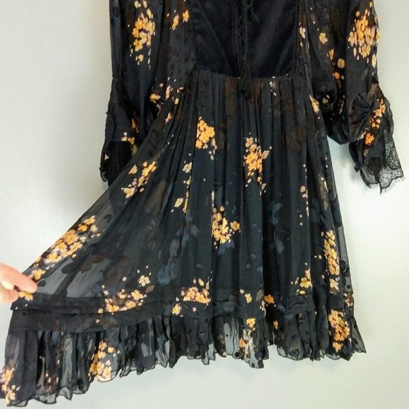 Witchy Core Dress lace up puff sleeve floral halloween - Picture 3 of 9